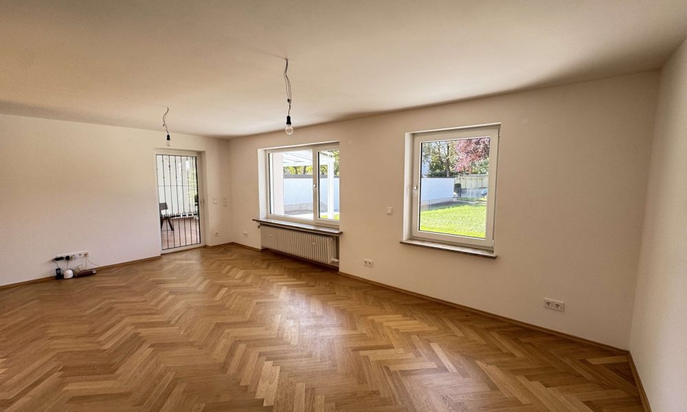 SEEBAUER | Großes saniertes Haus für Familien – 2 Garagen, Wallbox - Photo 2