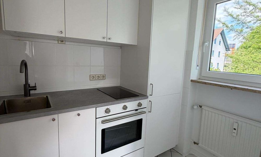 SEEBAUER | ruhige und helle Wohnung in Moosach – EBK, Südbalkon - Photo 2