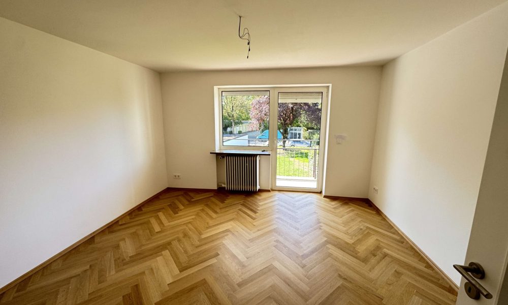SEEBAUER | Großes saniertes Haus für Familien – 2 Garagen, Wallbox - Photo 1
