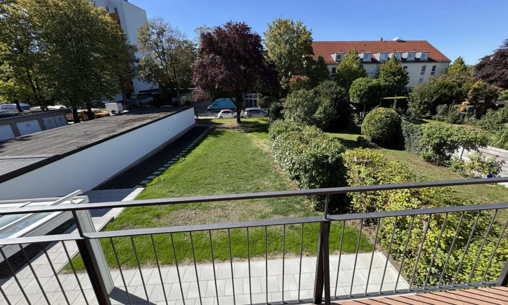 SEEBAUER | Großes saniertes Haus für Familien – 2 Garagen, Wallbox - Photo 5